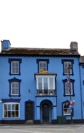 thumbnail_Lion Hotel.jpg