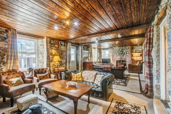 Sitting room all (1).jpg