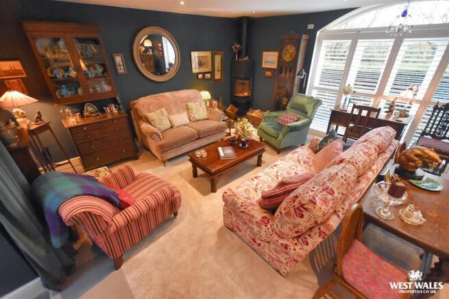 3 - 2025-11-13T205500.031.jpg