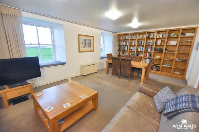 13 - 2025-11-17T124908.403.jpg