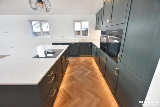 12 - 2025-11-13T205828.208.jpg