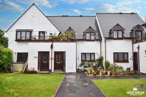 Brighton Mews, Main Street, Pembroke