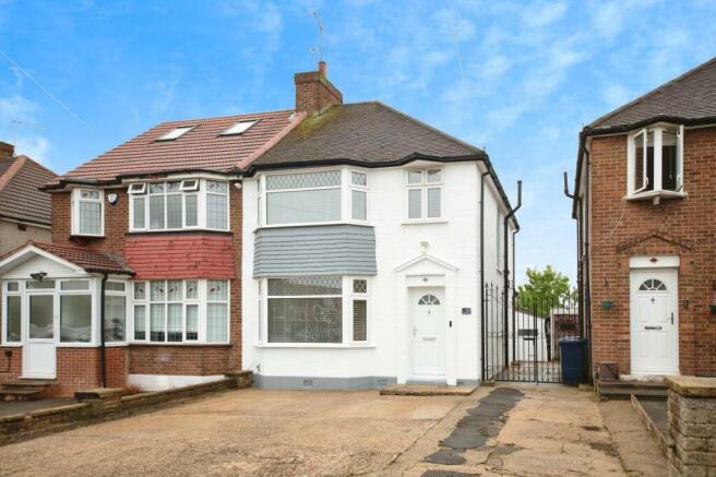 Montrose Avenue, Edgware, Middlesex, HA8 0DW