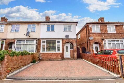 Oak Road, Bedford, MK42