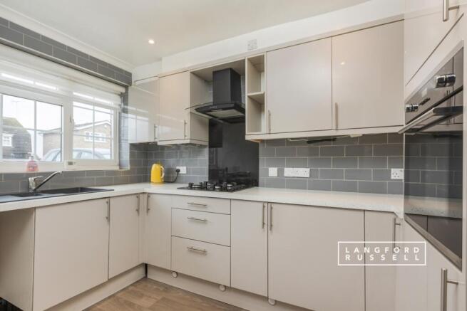 037bad3d-fed5-f01...