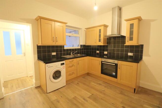 Kitchen1.JPG
