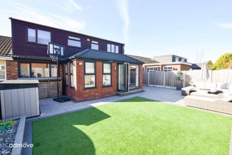 Howard Avenue, Lymm, WA13 9EH