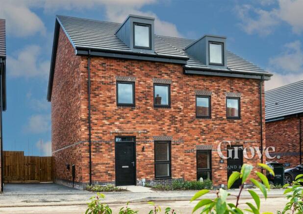 Maybank Farleigh 400 2.jpg