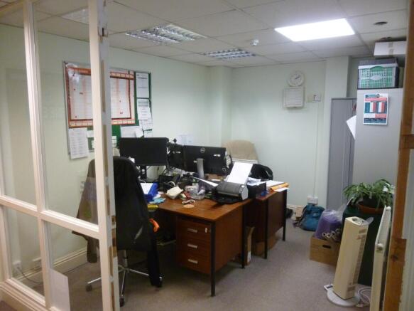 Photo 3