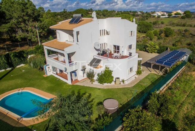 7 Bedroom Villa For Sale In Algarve Olhos De Agua Portugal