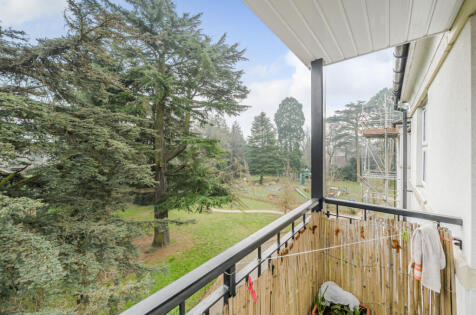 Stewart Court,  Colnhurst Road, Watford WD17 4BW