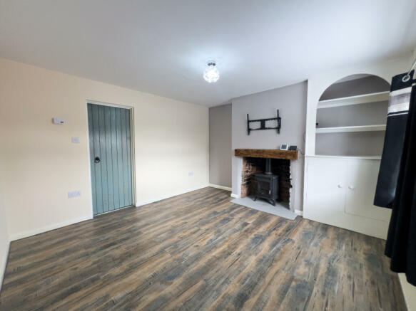 2 Bedroom Terraced for Rent