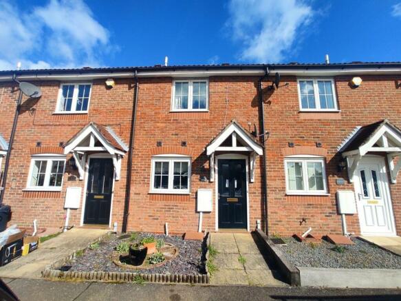 Two bed terraced house to rent