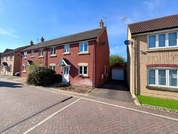 4 Bedroom Semi Detached for Rent