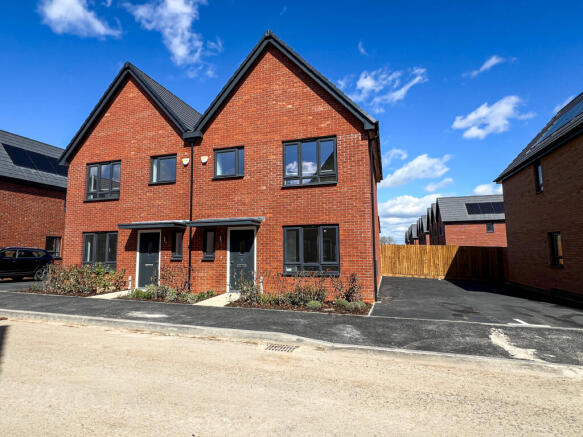 3 bedroom New Build to rent