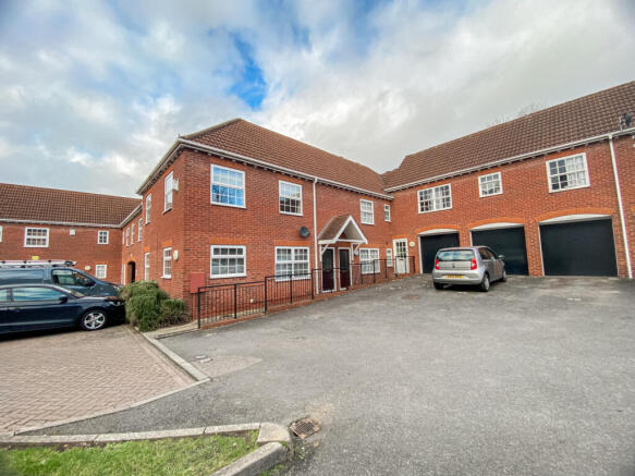 2 bed terrace house to rent