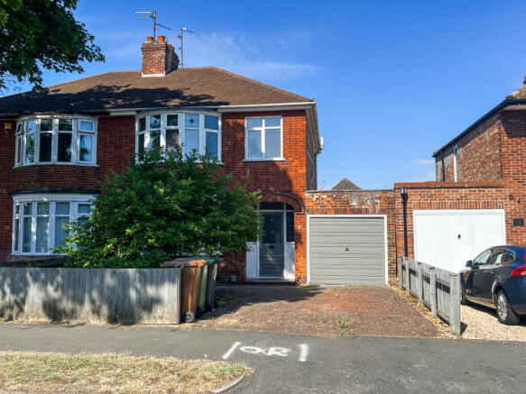 3 bed semi detached to rent