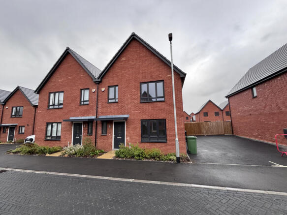 11 Earsham Grove
