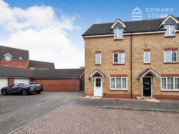 11 Applewood Drive, PE7