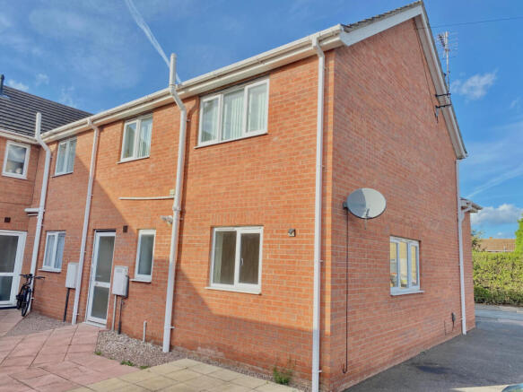 2 Bedroom Ground Floor Apartment to rent