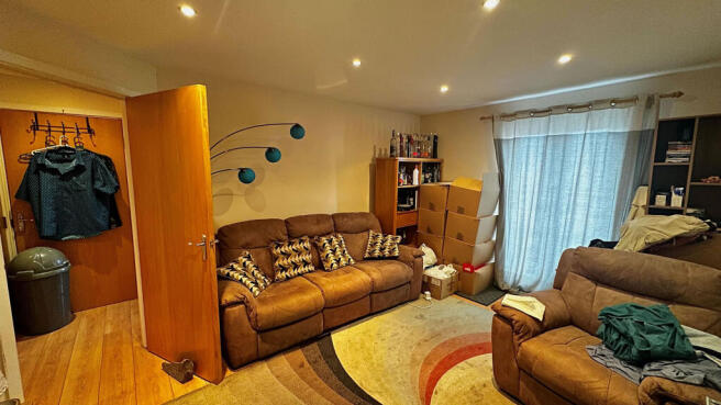 dncstrad78372harrsrddncsterLiving Room 1.jpg