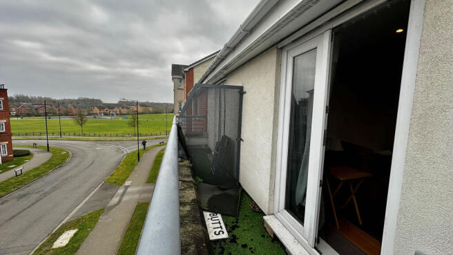 dncstrad78372harrsrddncsterBalcony.jpg