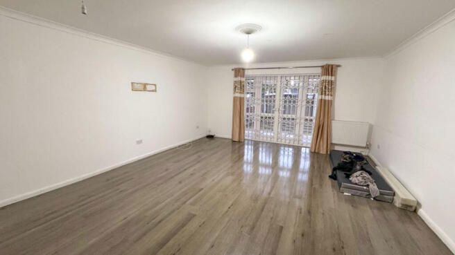 bastable943484WhatsApp Image 2025-11-24 at 15.0...