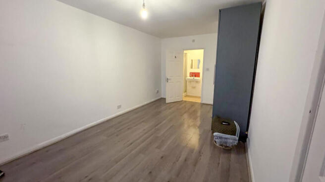 bastable943484WhatsApp Image 2025-11-24 at 15.0...