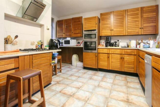 Kitchen-11.jpg