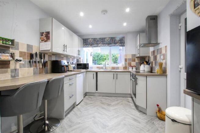 KITCHEN-1-3.jpg
