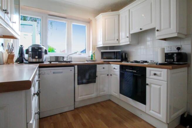 KITCHEN-1.jpg