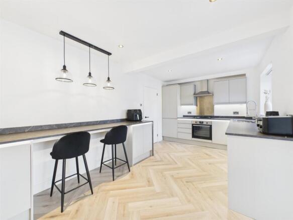 Superbly Appointed Breakfast Kitchen