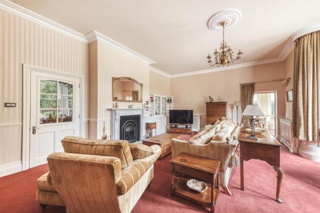 Stunning Drawing Room