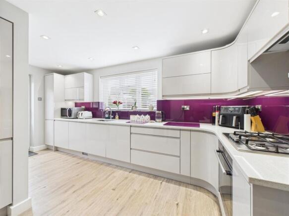 High Specification Fitted Kitchen