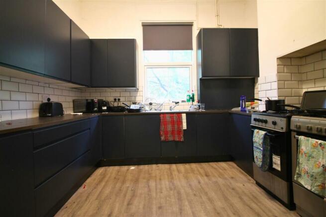 20HPT- Kitchen.jpg