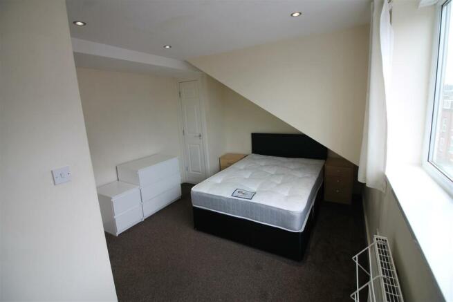 7AT- Bedroom 4.JPG