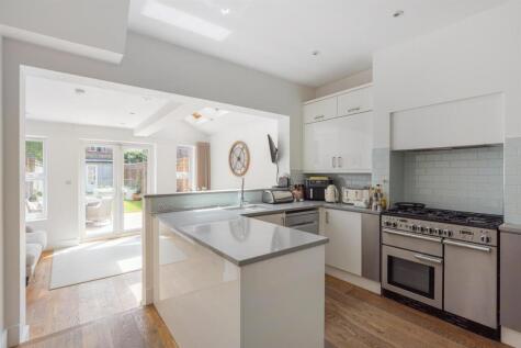 Franche Court Road, Earlsfield, London, SW17