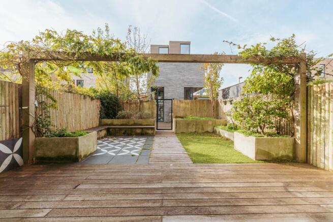 Bert Haanstrakade 398 1087 EC AMSTERDAM image 3