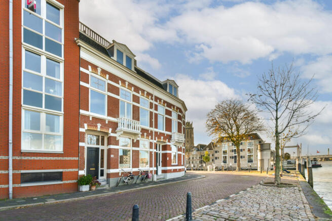 Buiten Walevest 124 3311 AD DORDRECHT image 2