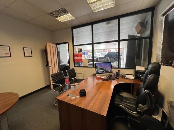Photo 3