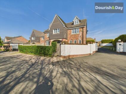 Queens Road, Calf Heath, WV10