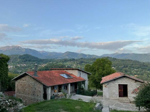 view of buildings