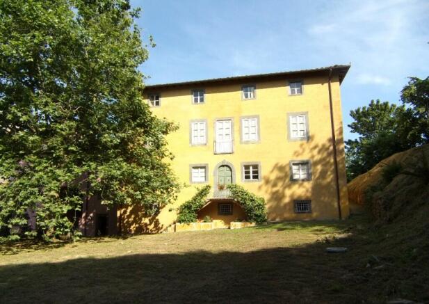 Photo 1