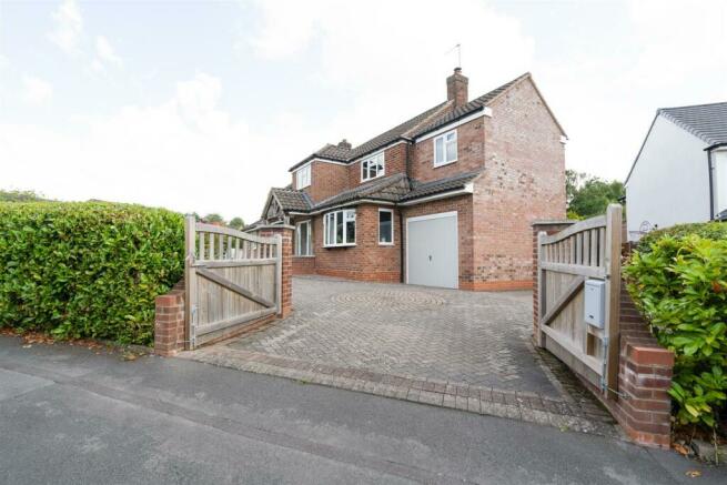 6 Holland Avenue, Knowle, Solihull, B93 9DW_54.jpg