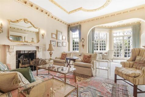 Bracknell Gardens, Hampstead, NW3