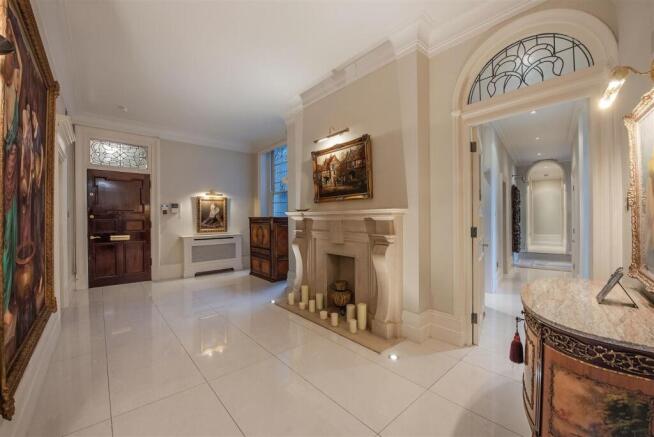 21 harley house 2696 hall3.jpg