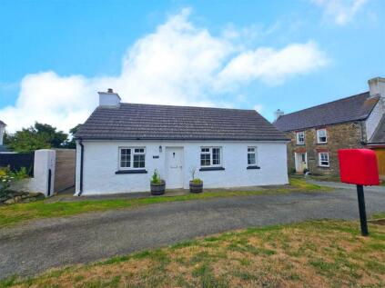 Ffordd Y Felin, Trefin, Haverfordwest, Pembrokeshire, SA62