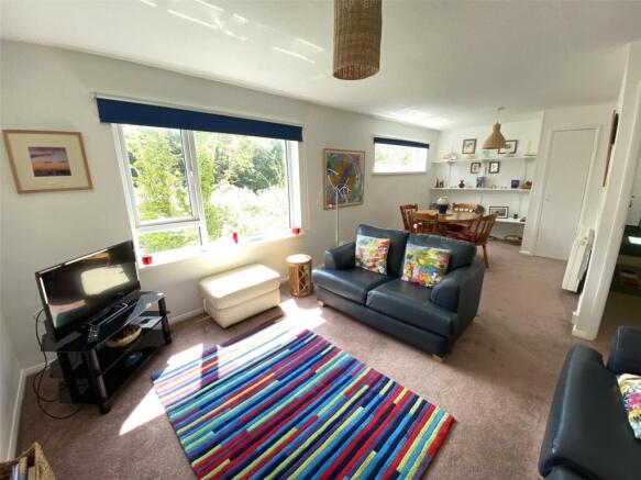 Lounge 1