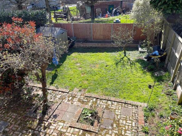Garden (south facing)