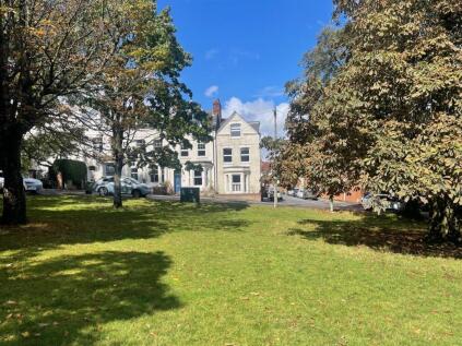 Mont Le Grand, Exeter